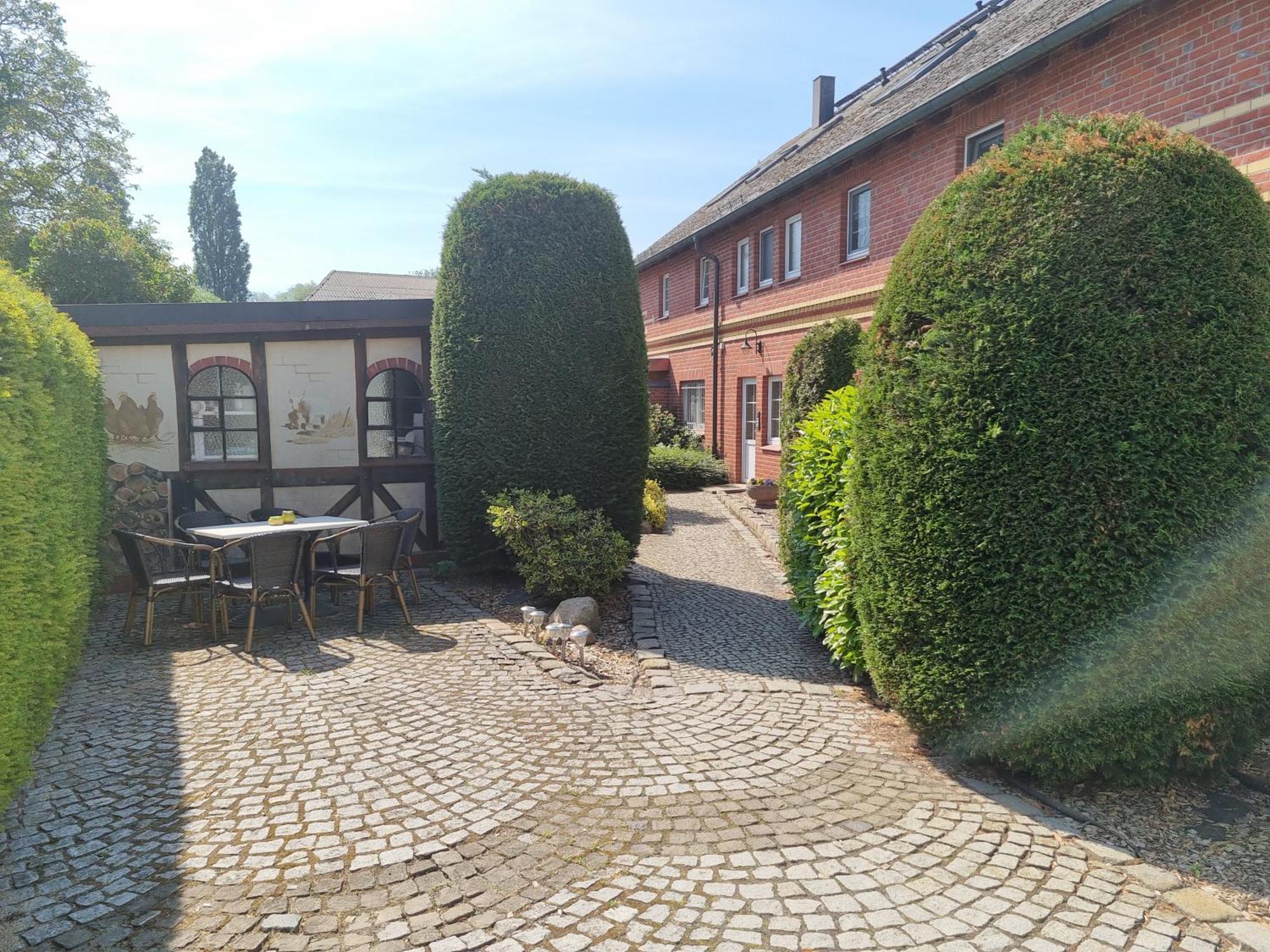 Ferienwohnungen Springer In Schoenefeld Ot Grossziethen Div Apartments Fuer Bis Zu 6 Personen المظهر الخارجي الصورة